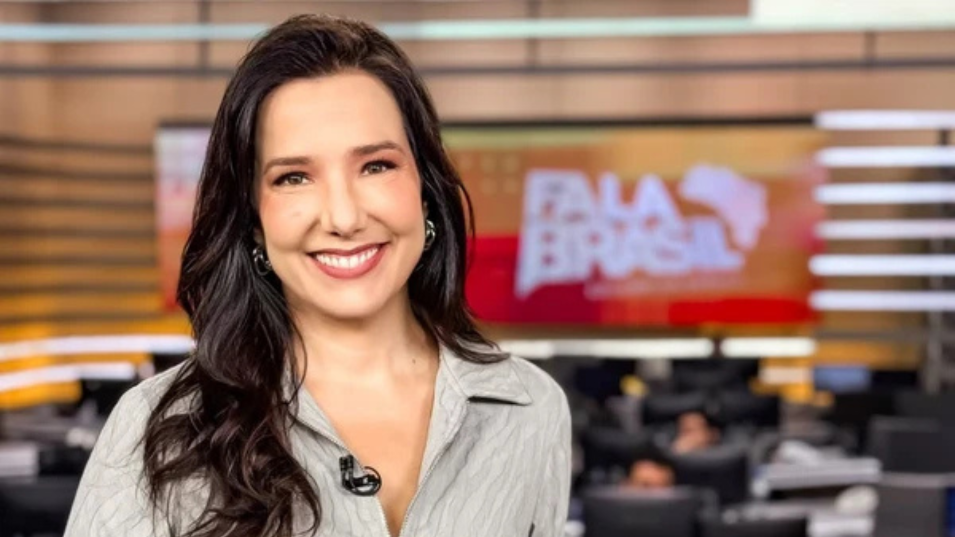 Jornalista da Record é internada com doença grave na região dos olhos e médico explica: ‘Mais séria’