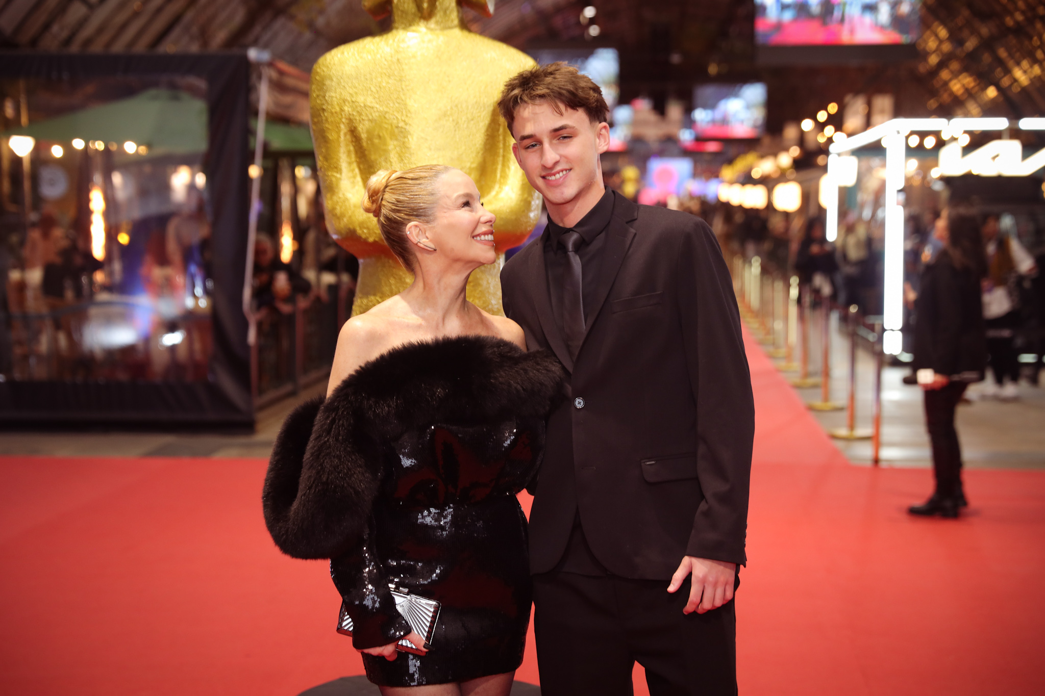Danielle Winits e Noah - Foto: Lucas Ramos / Brazil News