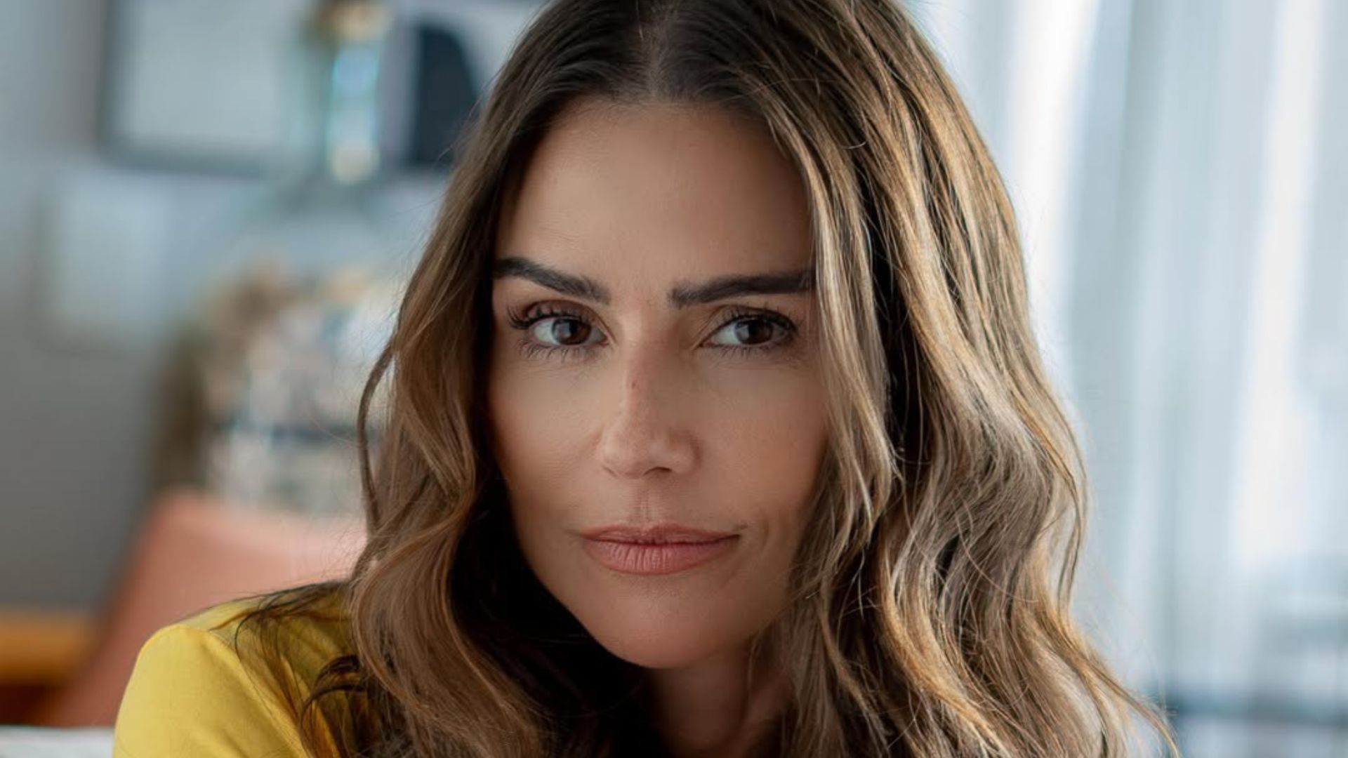Deborah Secco aposta em ‘ouro biológico’ e especialista explica: ‘Vem do próprio corpo’