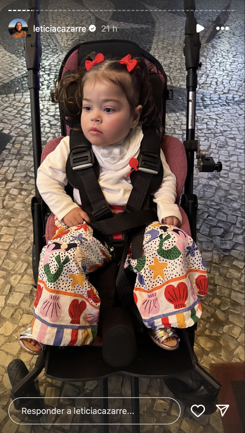Juliano Cazarr&eacute; e Leticia Cazarr&eacute; mostram o primeiro passeio de Maria Guilhermina