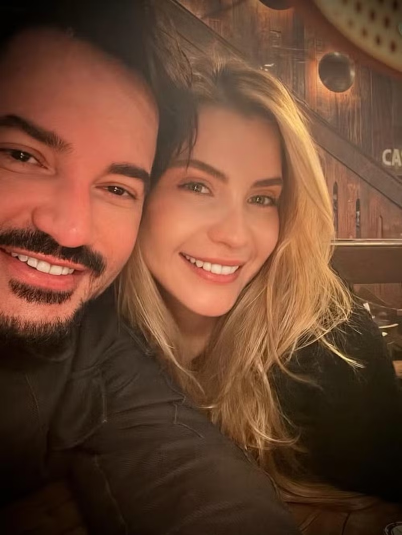 Fernando Zor e Lara &mdash; Foto: Reprodu&ccedil;&atilde;o/Instagram