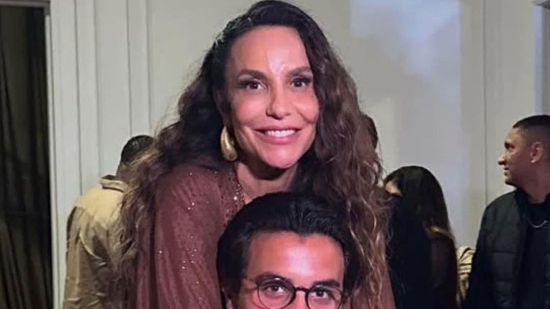 Filho de Ivete Sangalo posta primeira foto com a cantora em sua rede social