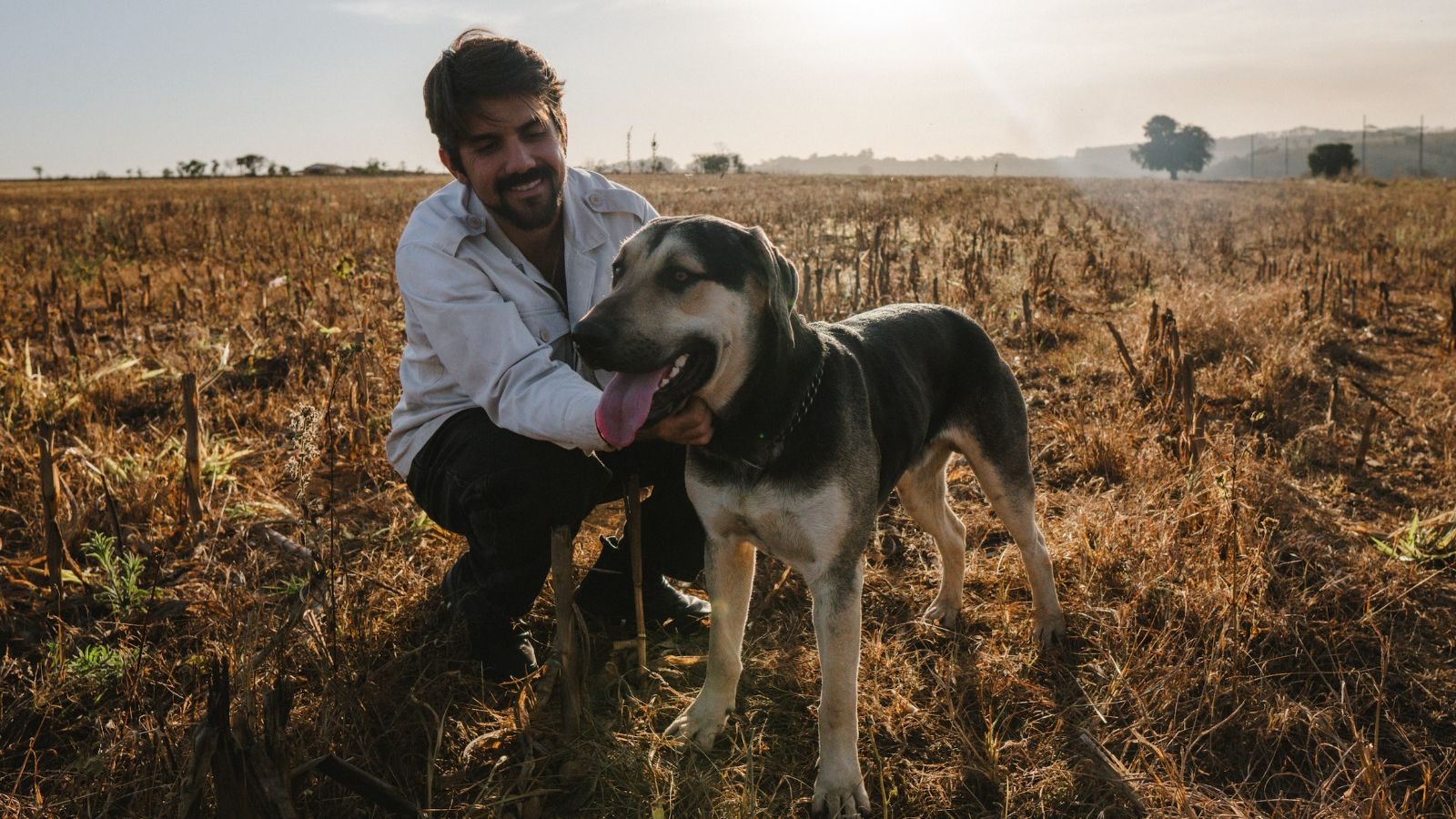 Gabriel Gonti fala sobre relação com pet que inspirou homenagem: ‘Amor enorme’