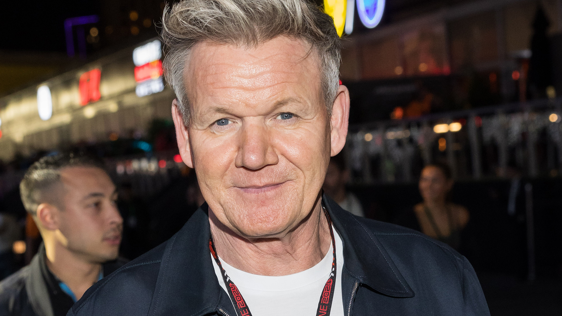 Gordon Ramsay remove câncer do rosto e exibe cicatriz
