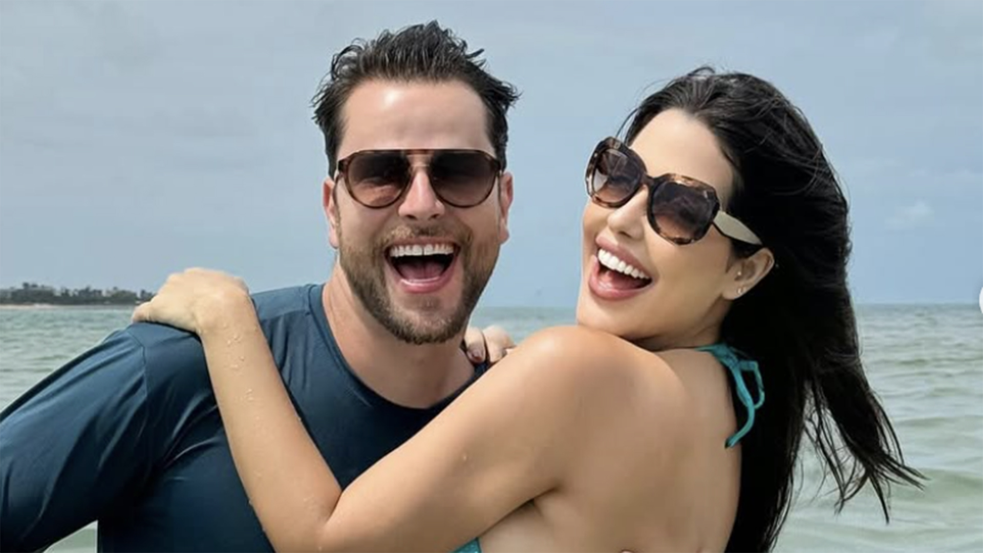 Veja o convite para os padrinhos do casamento dos ex-BBBs Laís e Gustavo