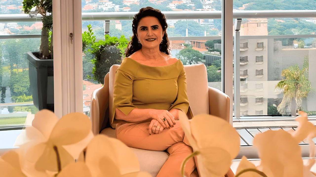 Helizabet Salomão aborda os desafios invisíveis da endometriose profunda