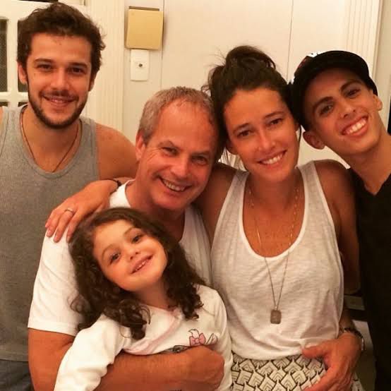 Jayme Monjardim revela transformação com a paternidade: 'Minha relação com a vida mudou!'
