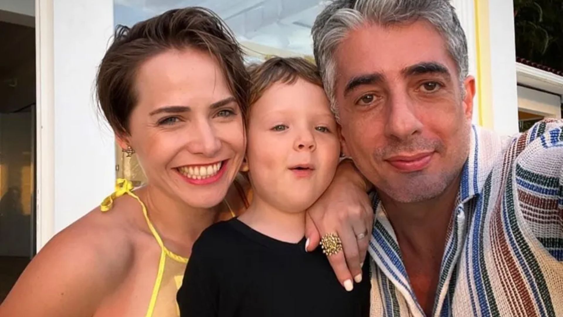 Let&iacute;cia Colin e Michel Melamed s&atilde;o pais de Uri - Reprodu&ccedil;&atilde;o/Instagram