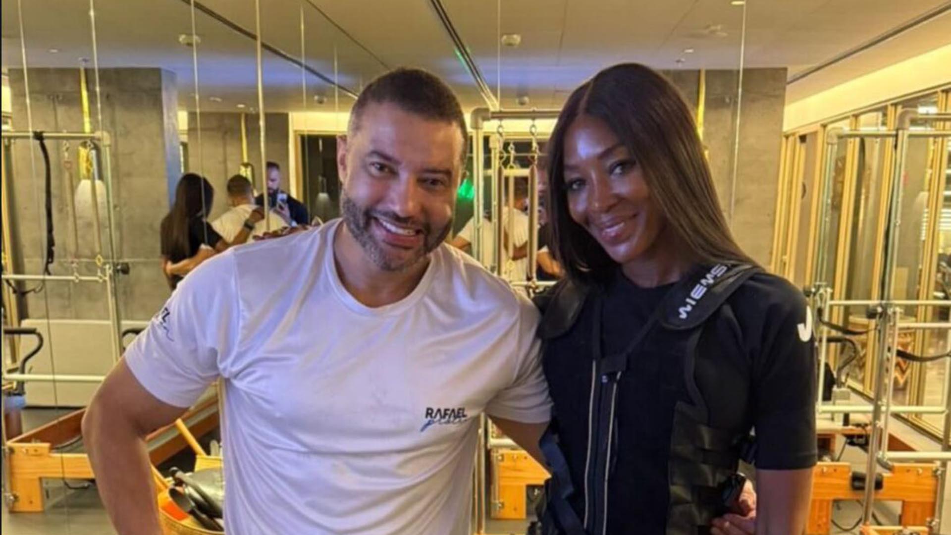 Naomi Campbell está no Brasil e mantém a rotina de treinos
