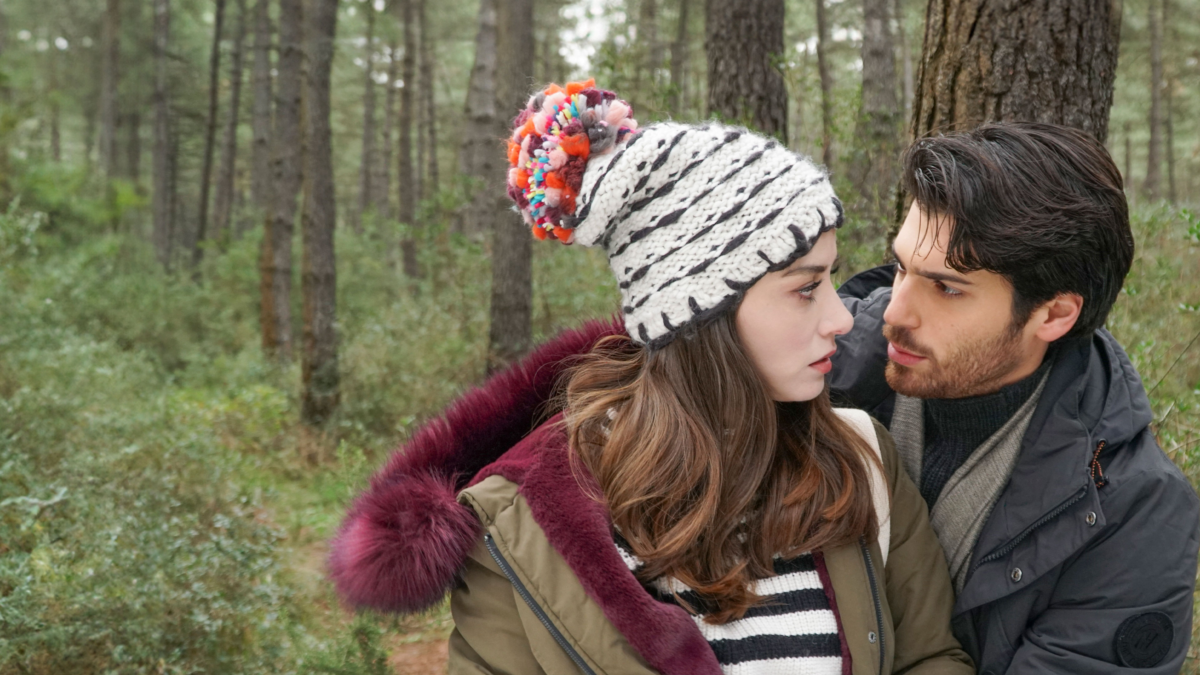 Nazli (Özge Gürel) e Ferit (Can Yaman) na novela 'Dolunay' - Foto: Divulga&ccedil;&atilde;o