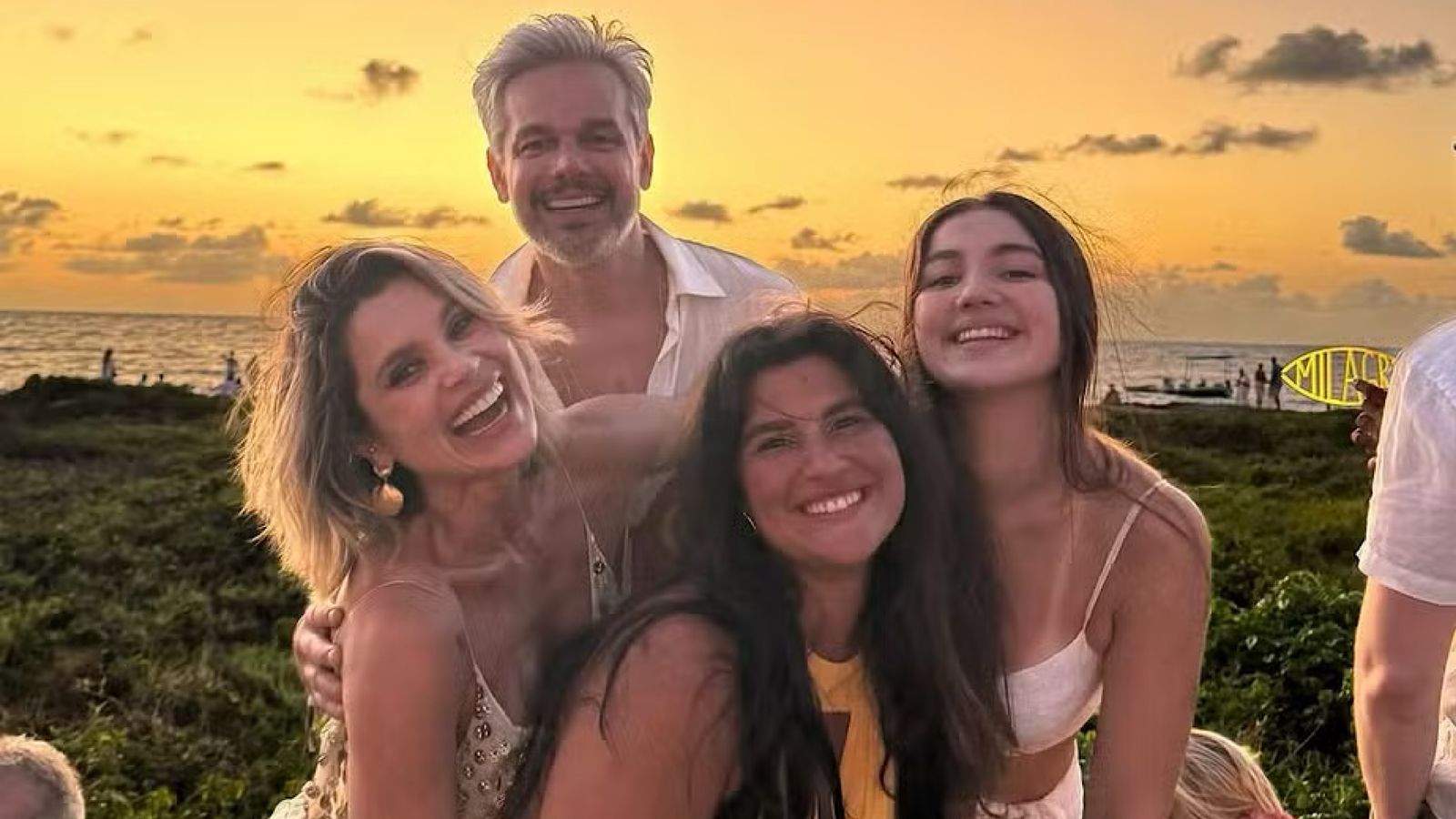 Fruto do casamento com Flávia Alessandra, Otaviano Costa é pai de Giulia e Olívia