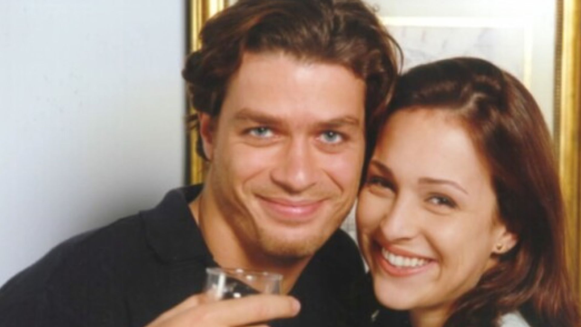 Atriz passou meses repetindo fala em Por Amor e hoje é uma estrela. Quem é ela?