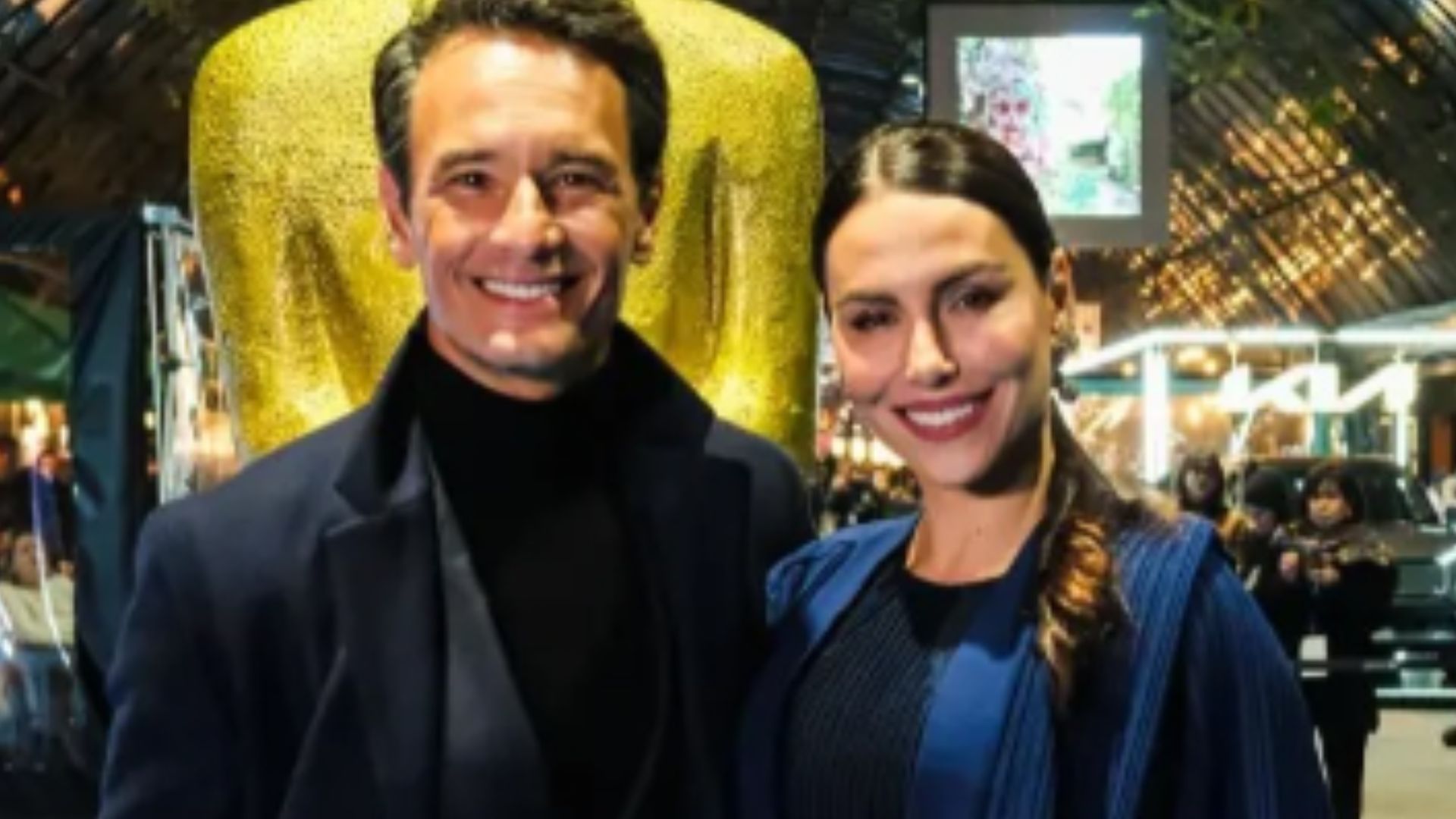 Mel Fronckowiak faz declaração de aniversário para Rodrigo Santoro
