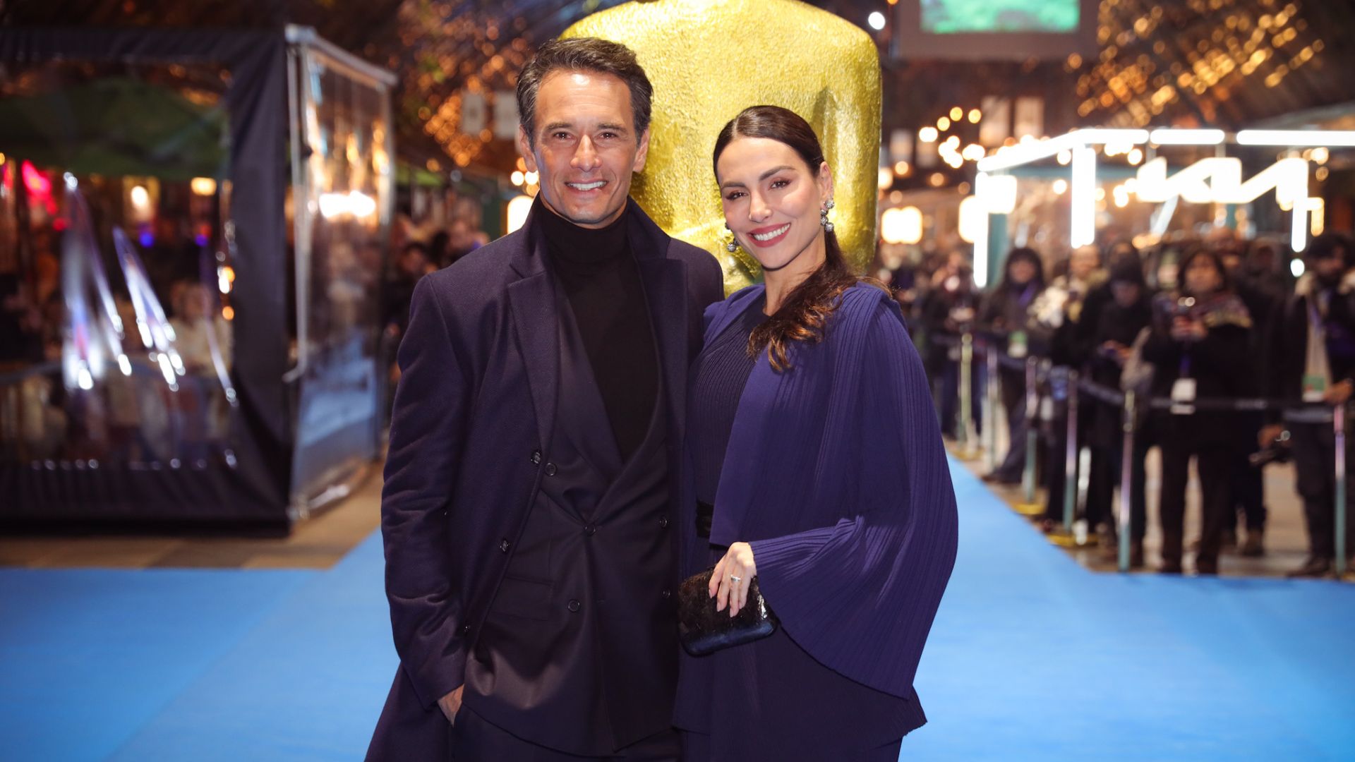 Rodrigo Santoro brilha no Festival de Cinema em Gramado com a esposa