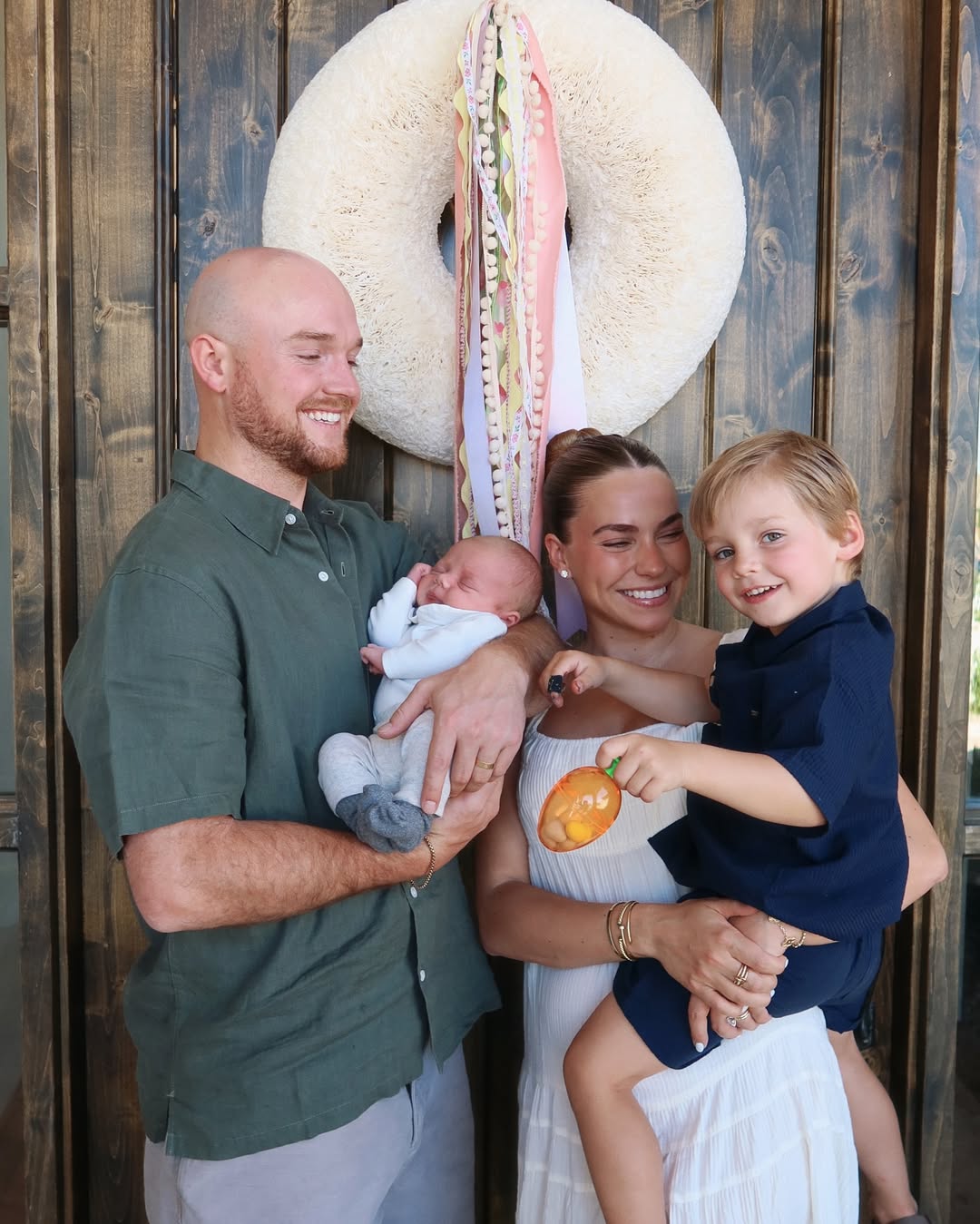 Emilie Kiser e a fam&iacute;lia &mdash; Foto: Reprodu&ccedil;&atilde;o/Instagram