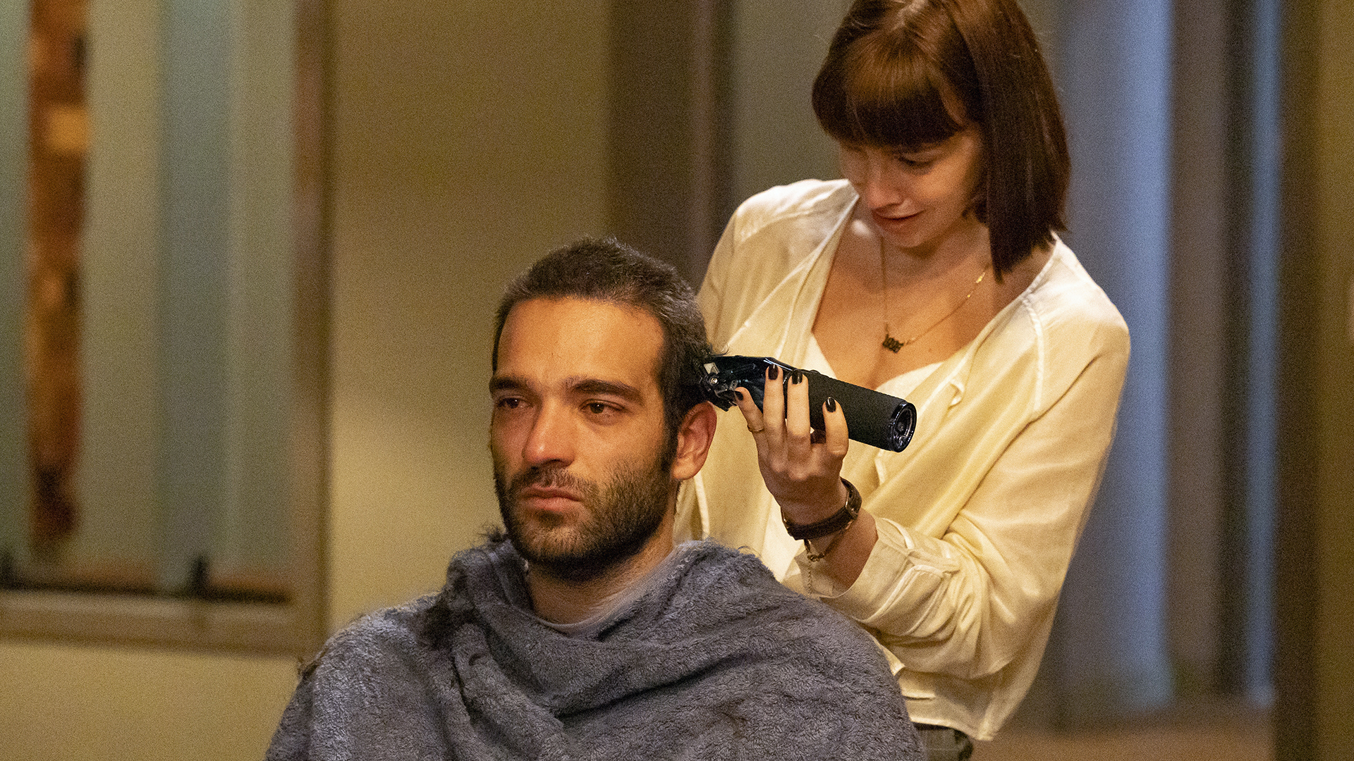 Solange (Alice Wegmann) e Afonso (Humberto Carr&atilde;o) na novela Vale Tudo - Foto: Globo / Manoella Mello