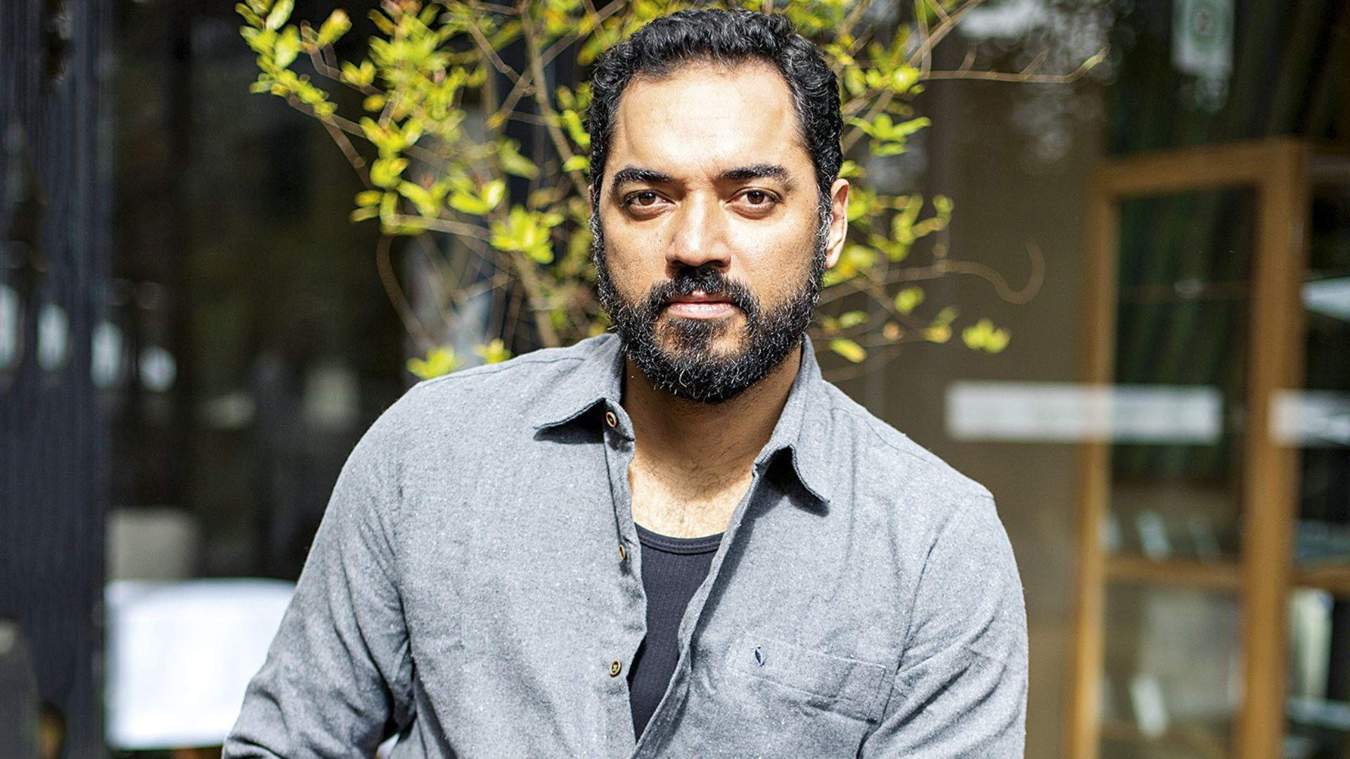 Astro em ascensão, Thomás Aquino fala sobre fama de galã: ‘Quem não gosta de receber elogios?’