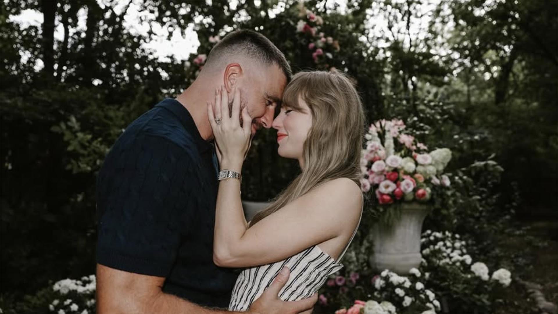 Taylor Swift está noiva! Veja o anel de noivado da cantora