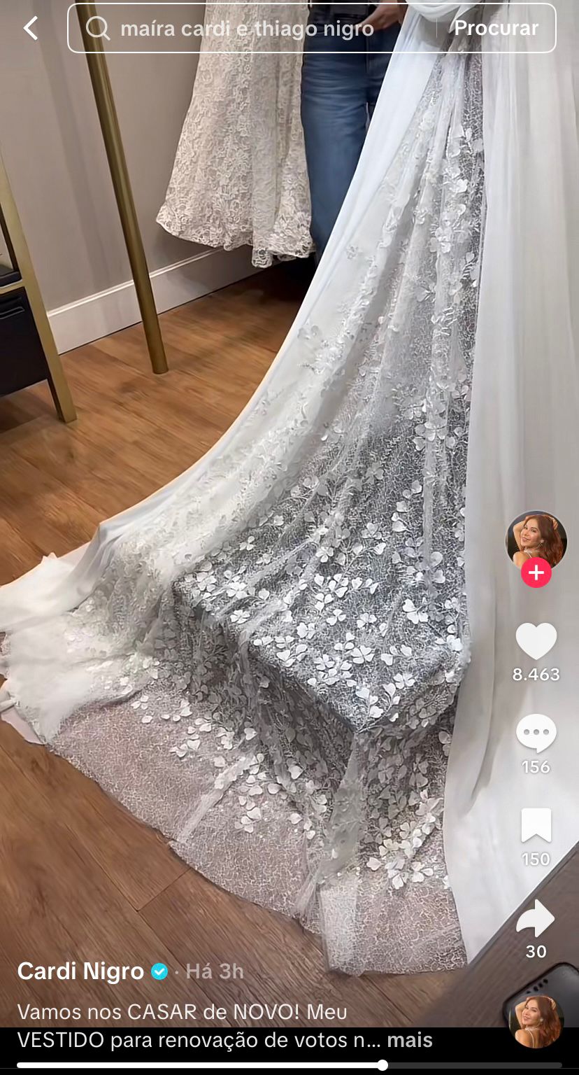 Ma&iacute;ra Cardi mostra spoiler de seu vestido para renova&ccedil;&atilde;o de votos - Reprodu&ccedil;&atilde;o/Instagram