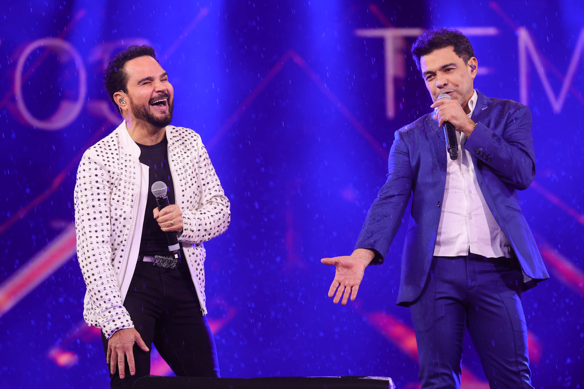 Zez&eacute; Di Camargo e Luciano em show juntos
