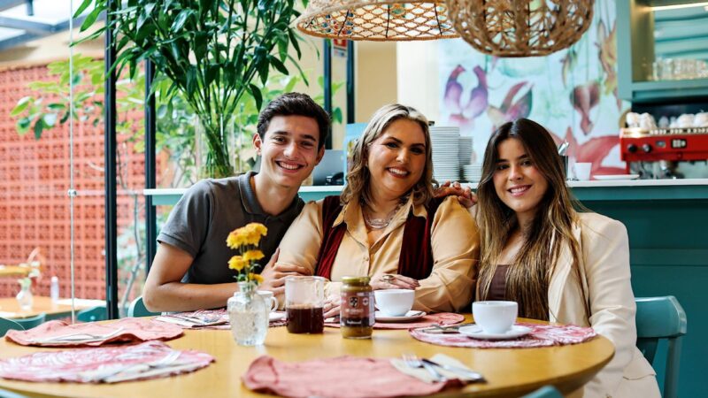 Cristina celebra trajetória de êxitos que começou dentro de casa. Ao lado dos filhos, ela dá exemplo de determinação, foco e liderança - FOTOS: ELANI PASSOS