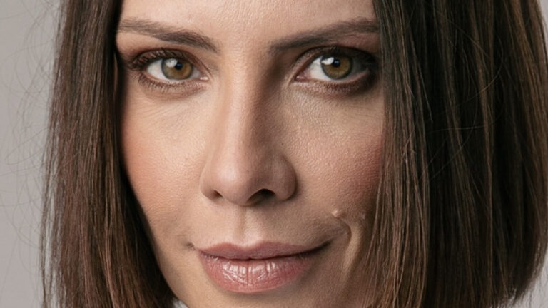 Camila Rodrigues passa a tesoura no cabelo após se despedir de ‘A Vida de Jó’