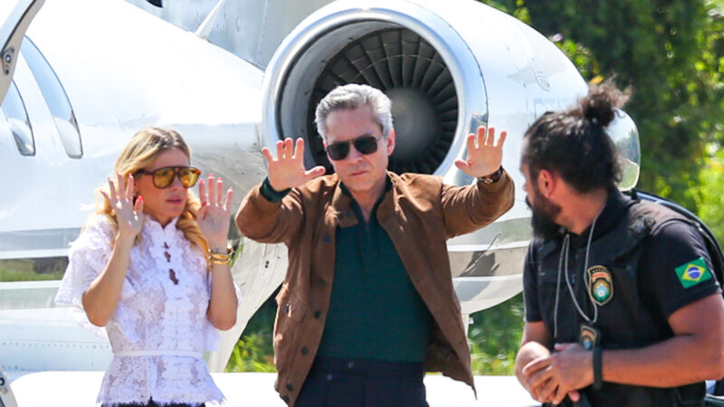 Alexandre Nero e Carolina Dieckmann em gravação da novela Vale Tudo - Foto: Dilson Silva / AgNews