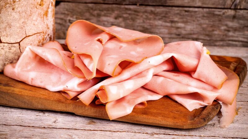 Cozinhando com mortadela: 3 receitas para inovar no cardápio