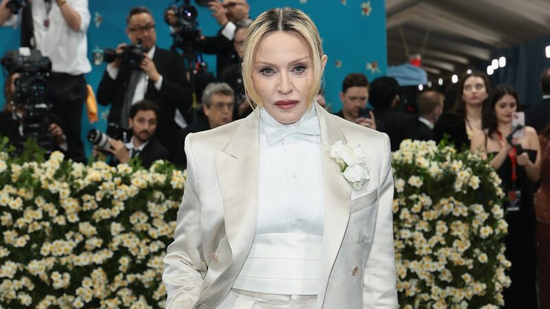 Madonna revela que passou dias inconsciente durante internação na UTI