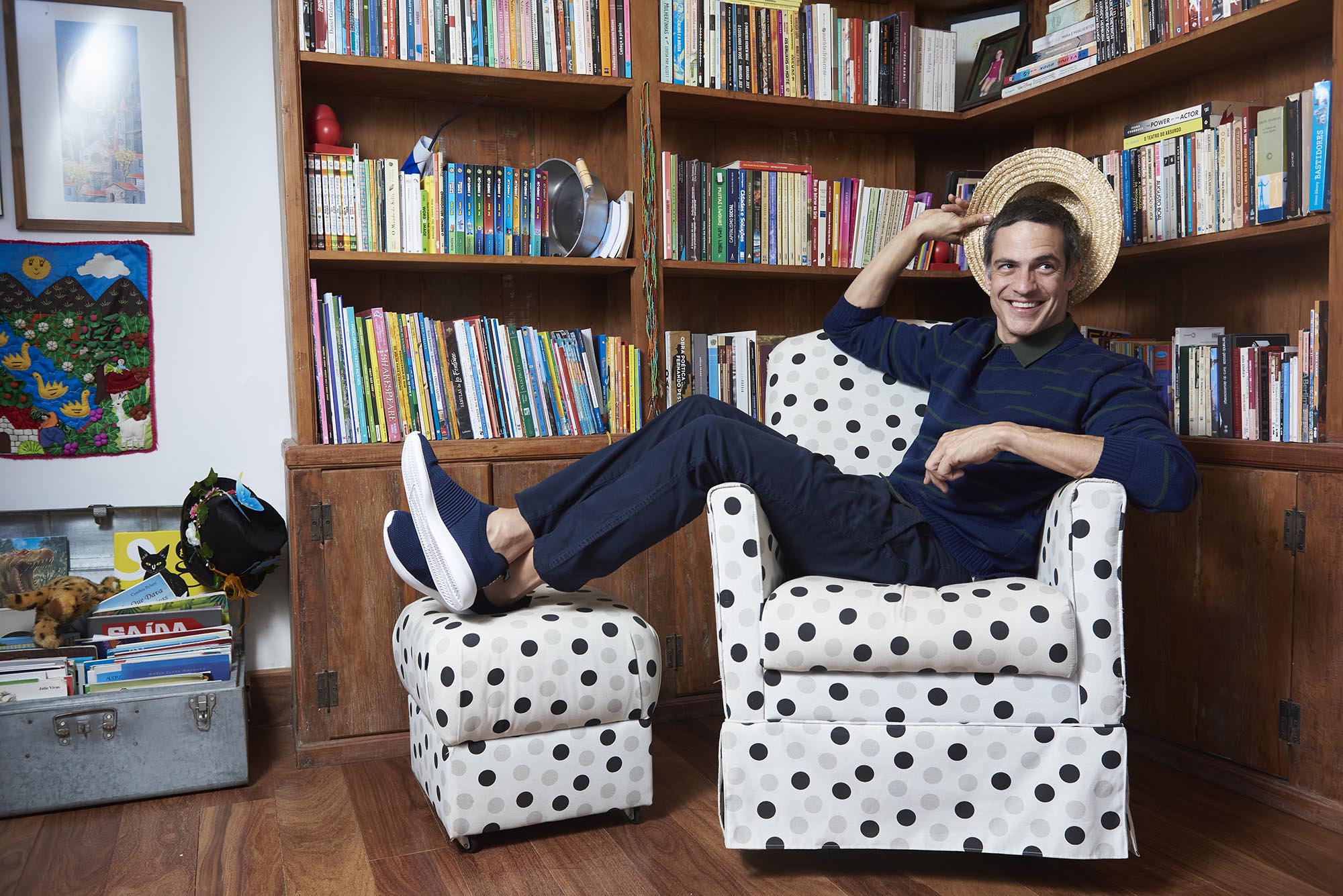Mateus Solano mostra sua casa na Revista CARAS - FOTO: SELMY YASSUDA – ASSISTENTE DE FOTOGRAFIA: ROBSON ABREU; EDIÇÃO DE MODA: ALE DUPRAT; PRODUÇÃO DE MODA: KADU NUNNES
