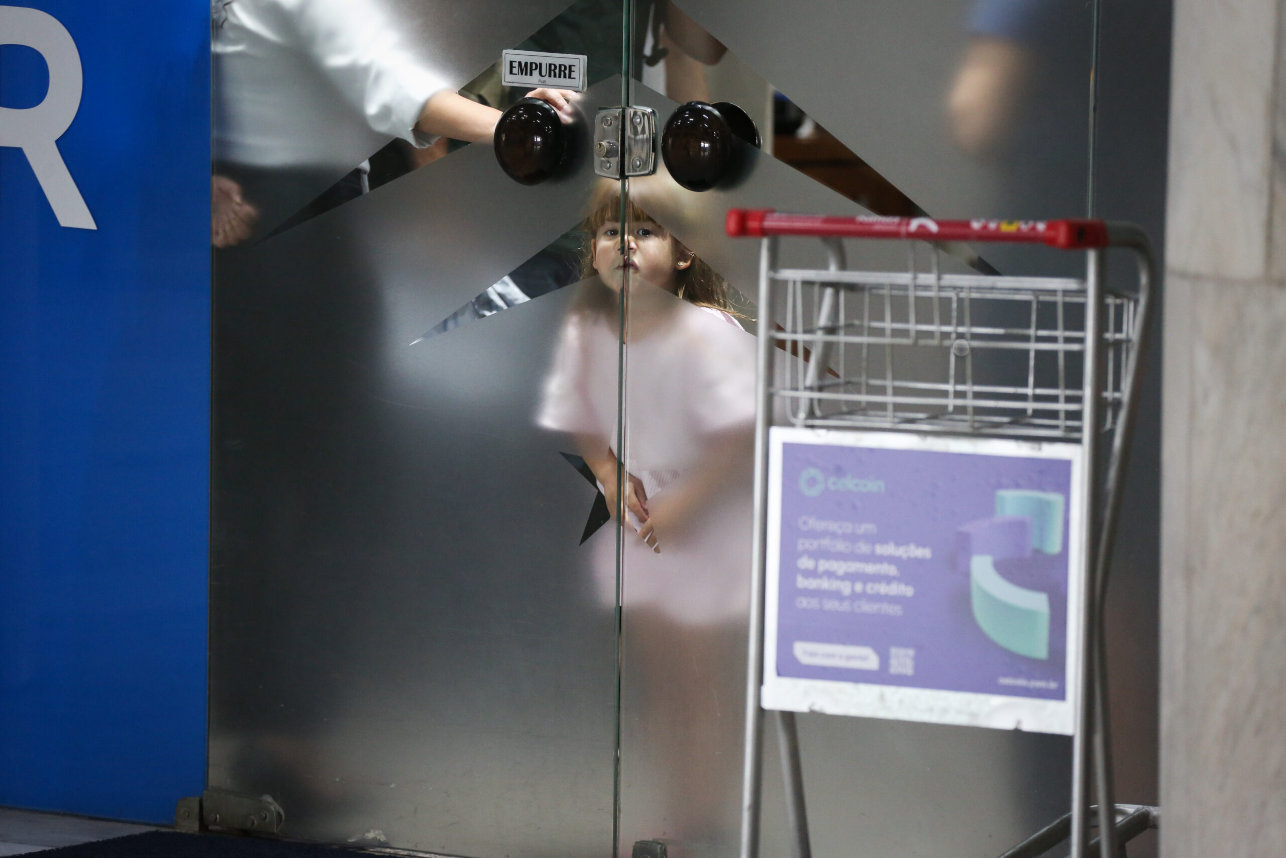 Virginia Fonseca e os filhos são fotografados no aeroporto do Rio de Janeiro - Foto: Anna Giullia / AgNews