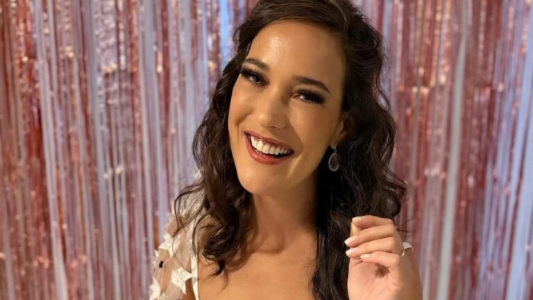 Astróloga faz previsão para Adriana Birolli: ‘A partir do aniversário dela’