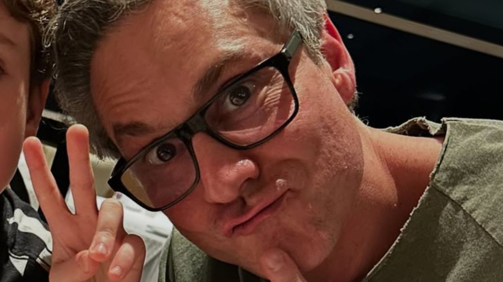 Alexandre Nero compartilha fotos raras da família; confira
