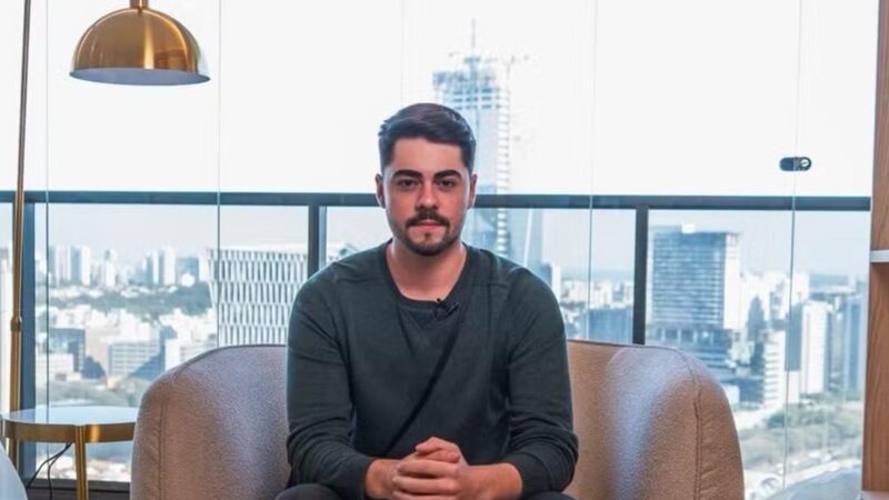 Filho de Chitãozinho exibe detalhes do seu 1º apartamento ao sair da casa dos pais