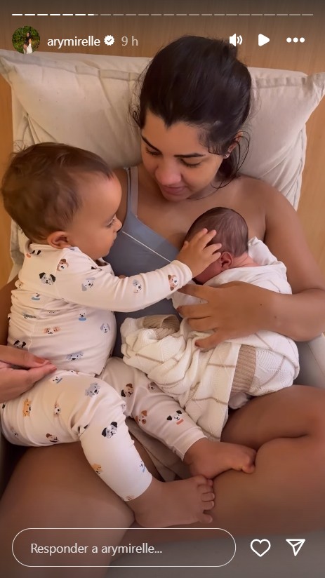 Ary Mirelle com os filhos, Jorge e Joaquim - Reprodu&ccedil;&atilde;o/Instagram