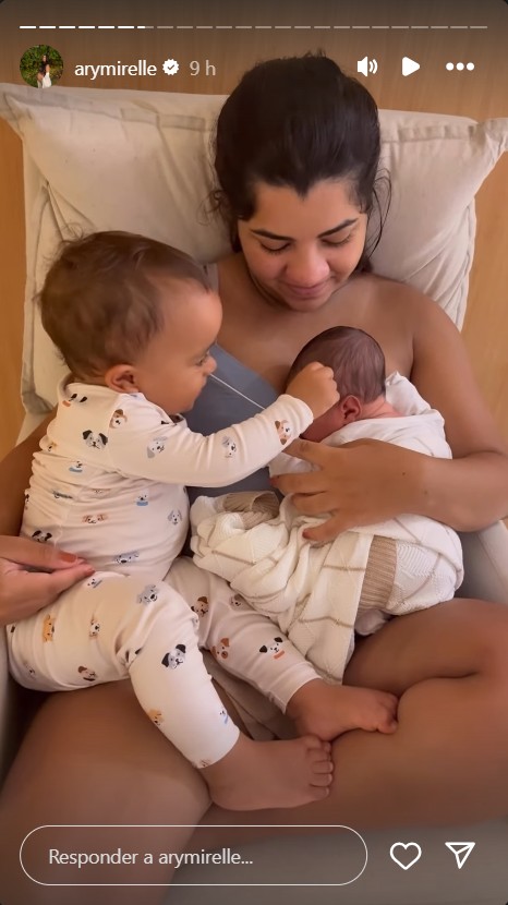 Ary Mirelle com os filhos, Jorge e Joaquim - Reprodu&ccedil;&atilde;o/Instagram