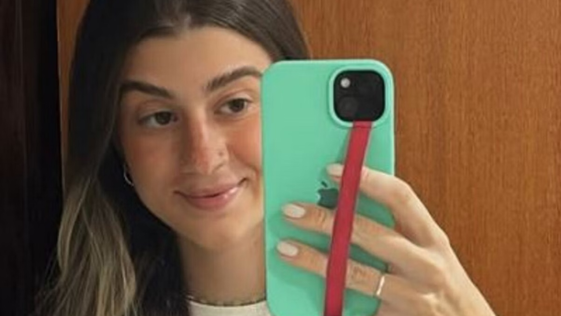 Funcionária da Record morre aos 22 anos em grave acidente de carro