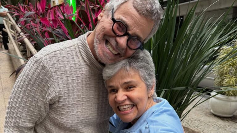 Claudia Rodrigues se encontra com Carlinhos de Jesus no RJ