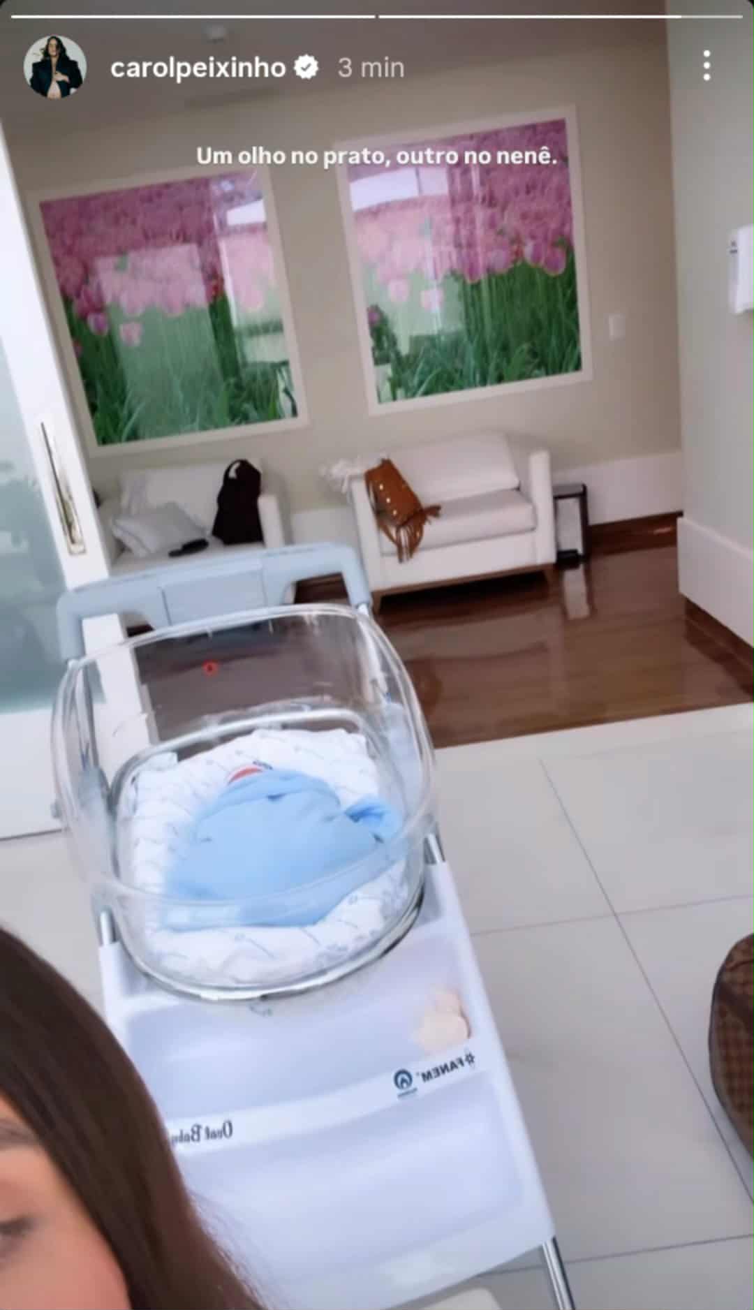 Carol Peixinho e Bento na maternidade - Foto: @carolpeixinho
