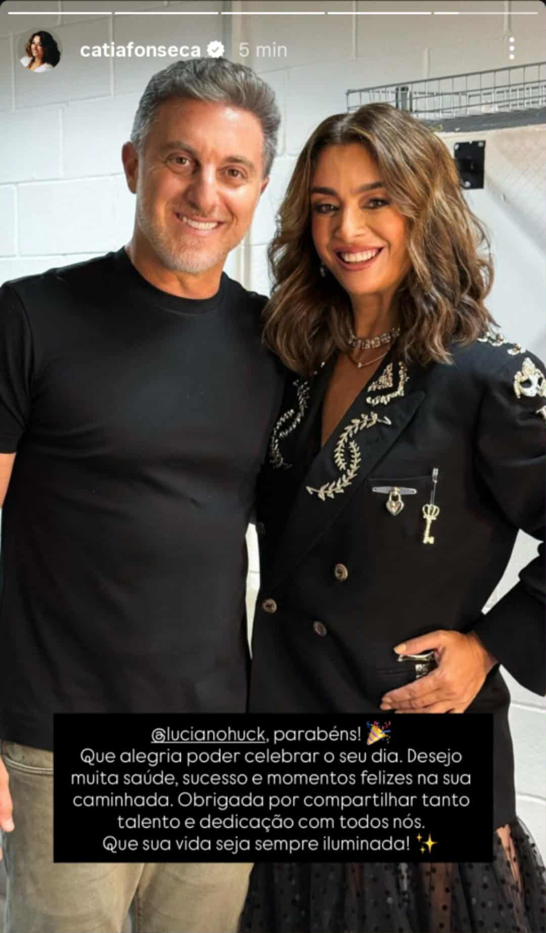 Catia Fonseca manda recado para Luciano Huck