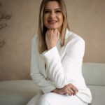 Dra. Lívia Sant