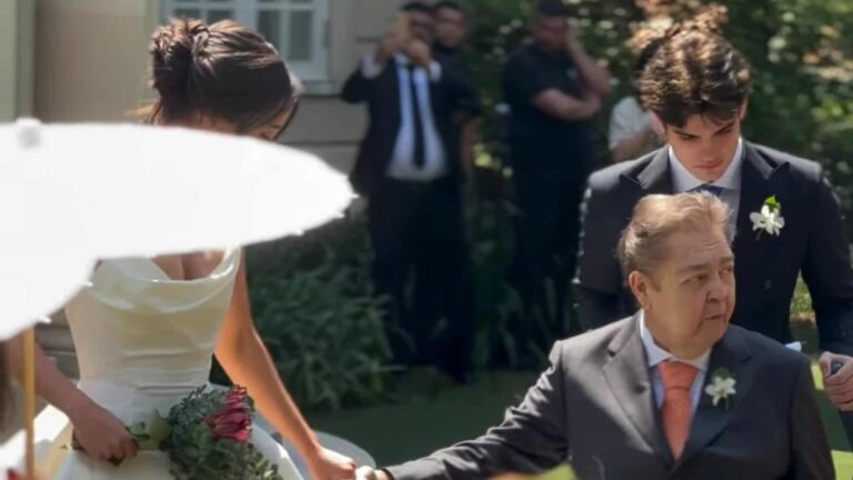 Faustão participa do casamento da filha e leva Lara Silva ao altar; veja