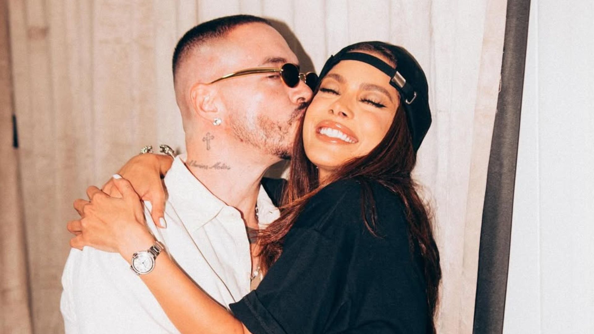Anitta é apresentada para família do namorado em Florianópolis