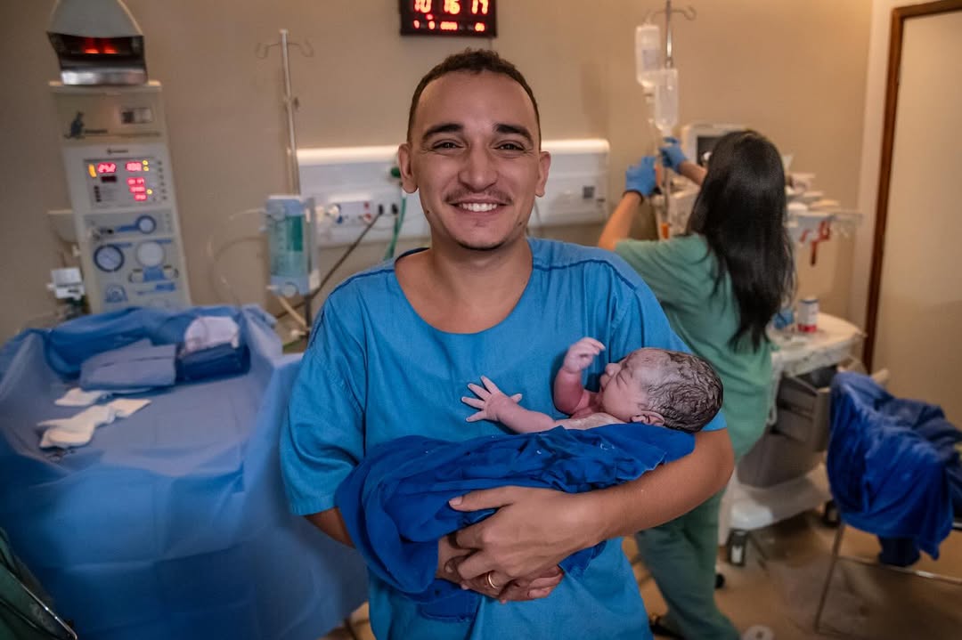 Nasce Joaquim, segundo filho de Jo&atilde;o Gomes e Ary Mirelle - Foto: Reprodu&ccedil;&atilde;o / Instagram; @deborahghelman