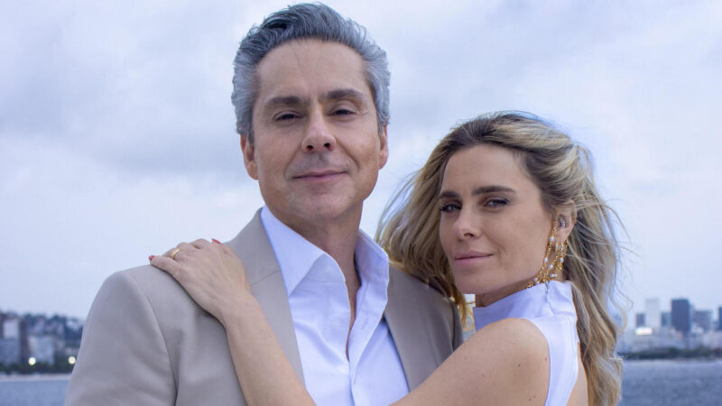 Marco Aurélio (Alexandre Nero) e Leila (Carolina Dieckmmann)