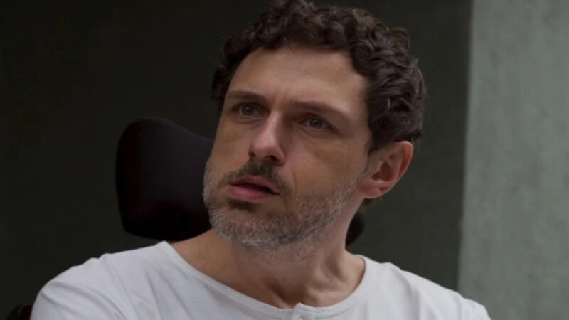 Leonardo (Guilherme Magon) na novela Vale Tudo - Foto: Reprodução / Globo