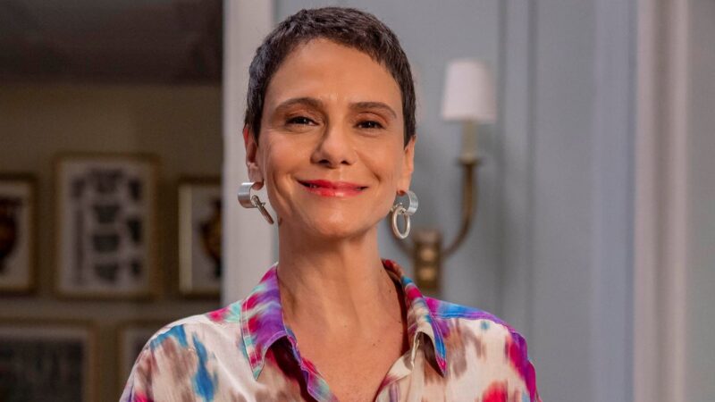 Malu Galli como Celina - Foto: Globo / Fábio Rocha