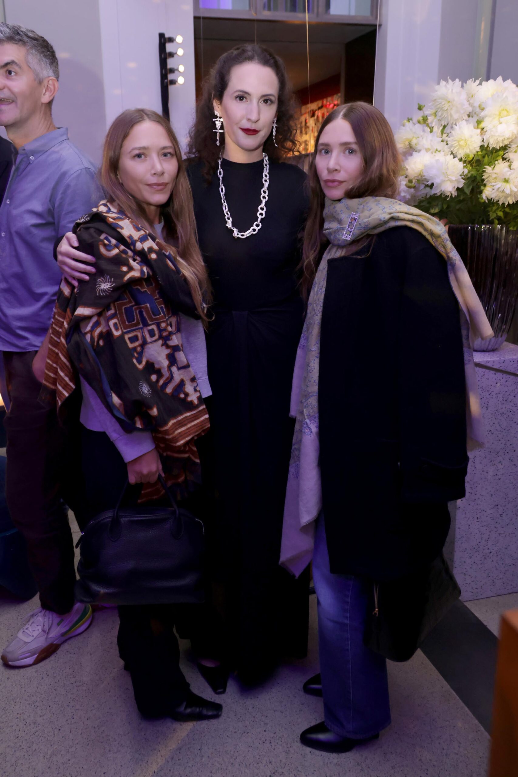 Mary-Kate Olsen, Sara Moonves e Ashley Olsen - Foto: Getty Images