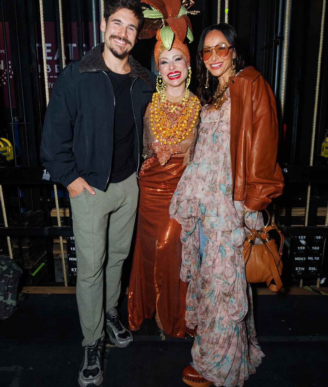 Nicolas Prattes com a mãe, Giselle Prattes, e Sabrina Sato - Foto: Reprodução / Instagram @sabrinasato