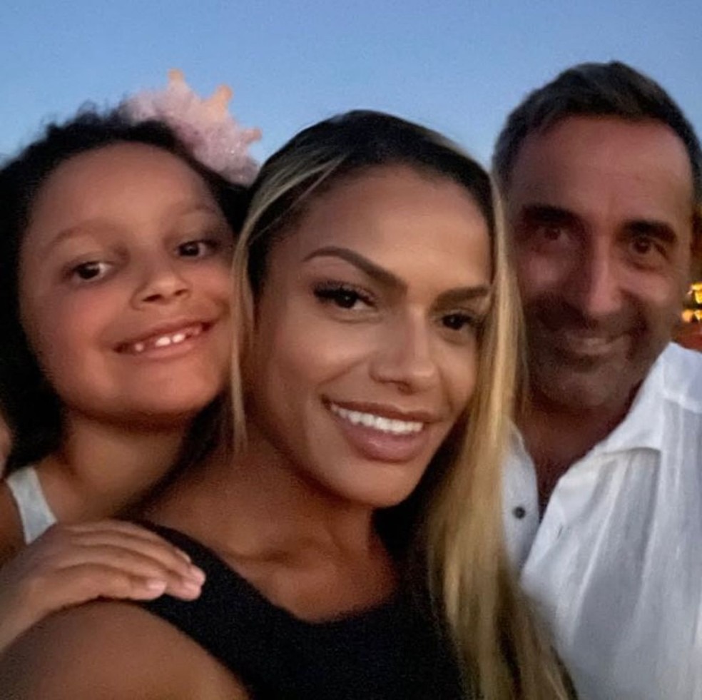 Quitéria Chagas e Francesco Locati são pais de Elena - Reprodução/Instagram